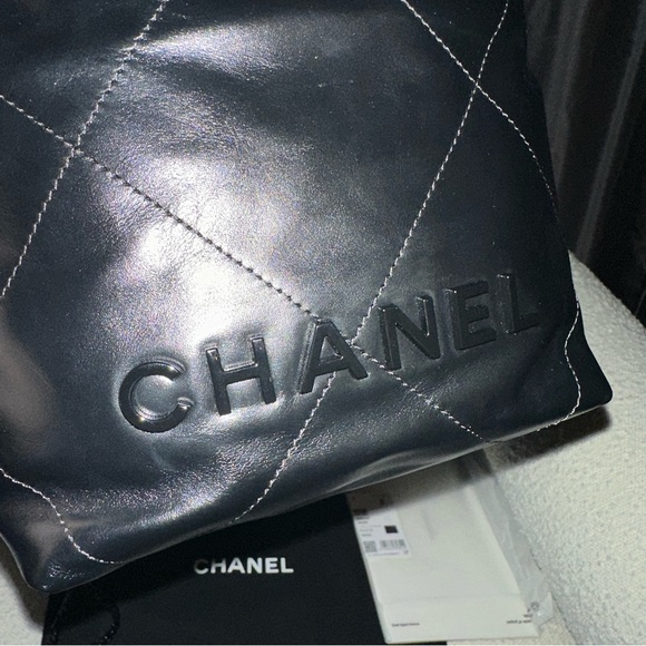🌴SOLD🌴 NWT FULL SET Chanel 22 Mini SO BLACK Lambskin leather 24C New Release - Picture 7 of 8
